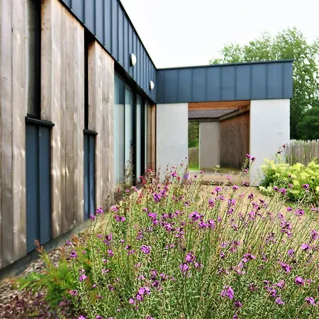 Semesterbostad Maison Plain-pied A Avec Wifi, Jardin Et Terrasse - Fr-1-368-306 Pleumeur-Bodou